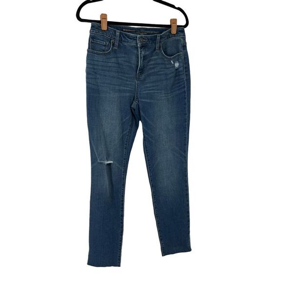 Chico’s So Slimming Slim Leg Ankle Jeans‎ - Picture 1 of 9